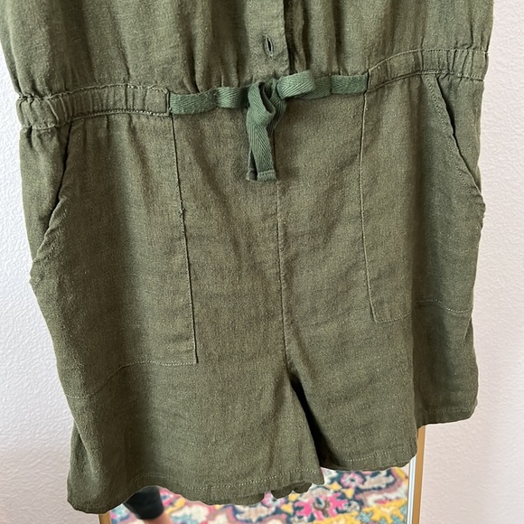 3/$12  - Old Navy Khaki Romper Size XL (14) - Picture 2 of 5